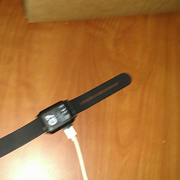 NWOT Q7 Sport Watch (Android Smart Watch)